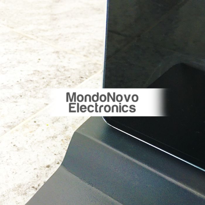 Totem Multimediale Display  21,5" per spazi esterni