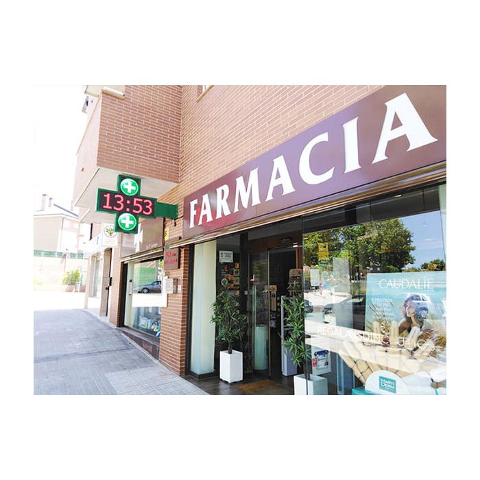 Cruz LED de Exterior para Farmacia P8 XXL FULL COLOR IP65 1032x1032 COSMI