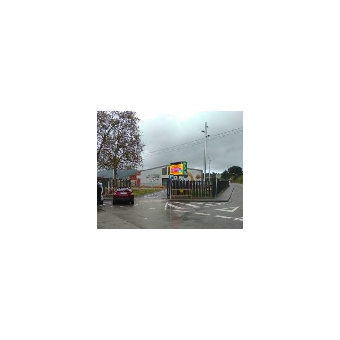 Cartellone Digitale LED Bifacciale P5 su Palo | COSMI Urban 2050×1417 | 4G